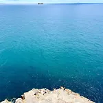 With Spectacular Views Daire