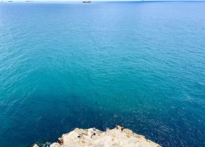 With Spectacular Views شقة